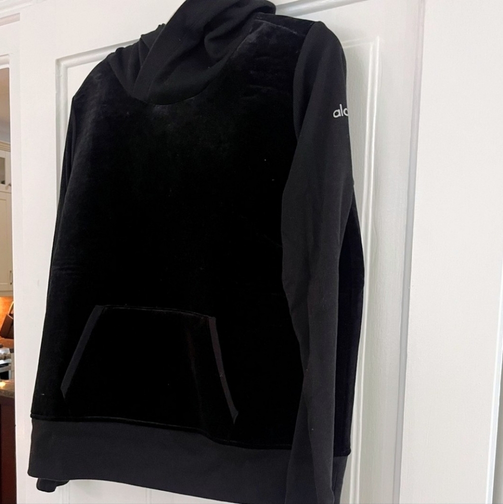 ALO Yoga Black Velvet Hoodie Sweater